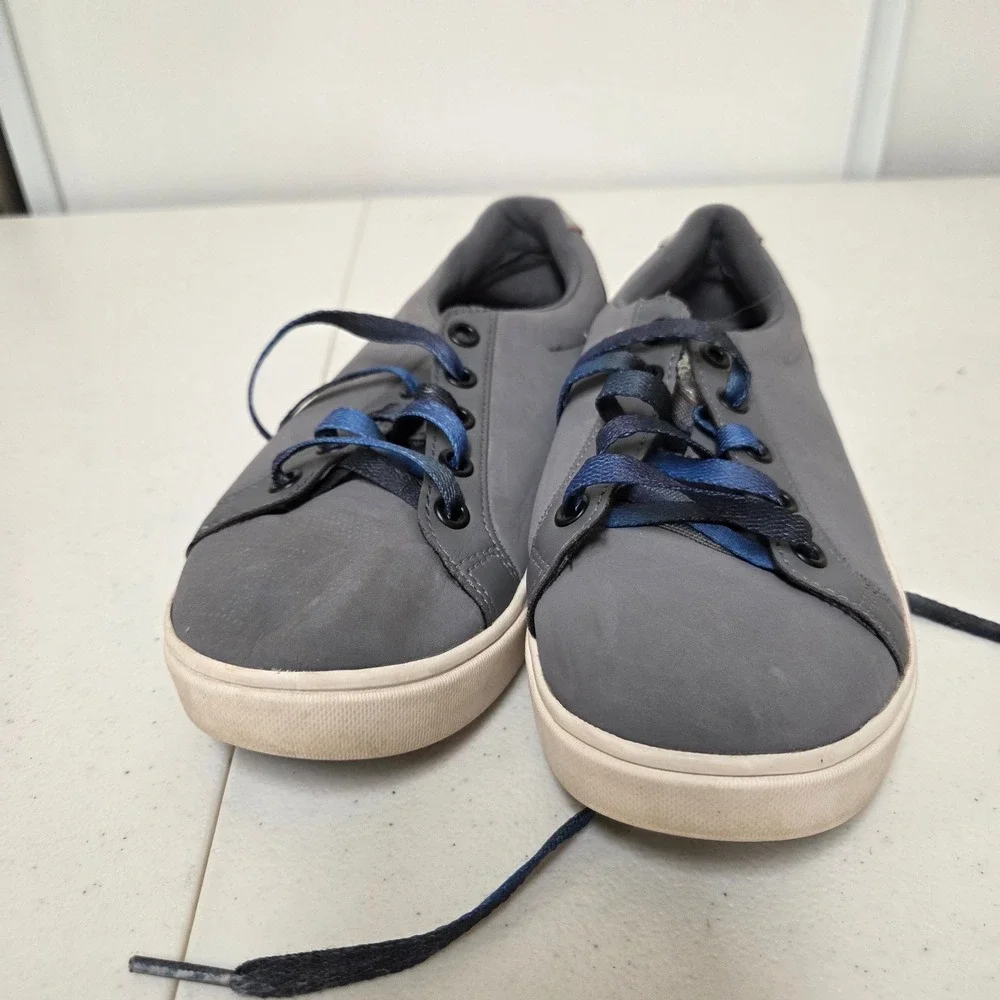 UGG Kids 1117453K Grey Lace Up Sneakers with Blue Ombre Laces Size 3Y
